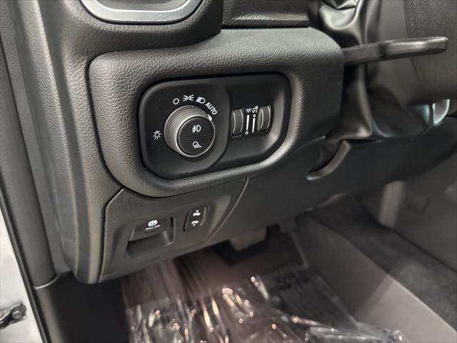 new 2025 Ram 1500 car, priced at $48,601