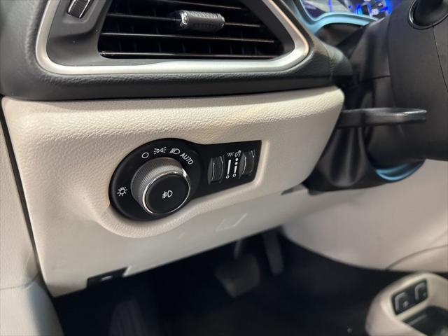used 2019 Chrysler Pacifica car, priced at $17,377