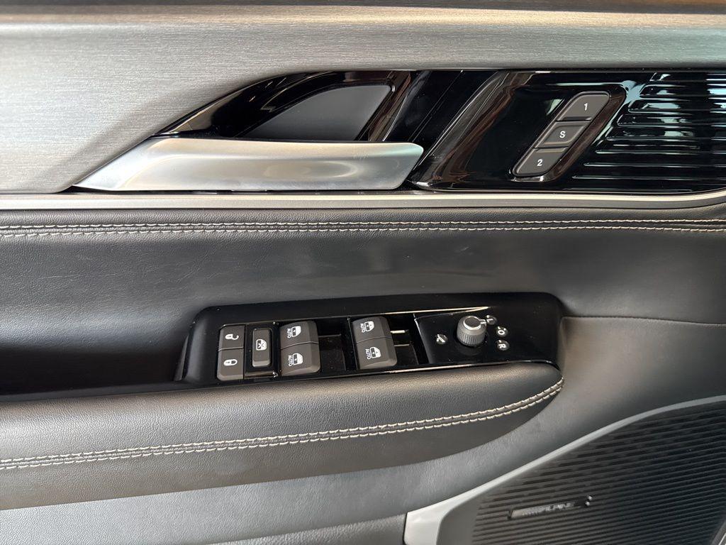 new 2025 Jeep Wagoneer car, priced at $69,396