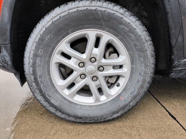 used 2023 Jeep Grand Cherokee car, priced at $30,955