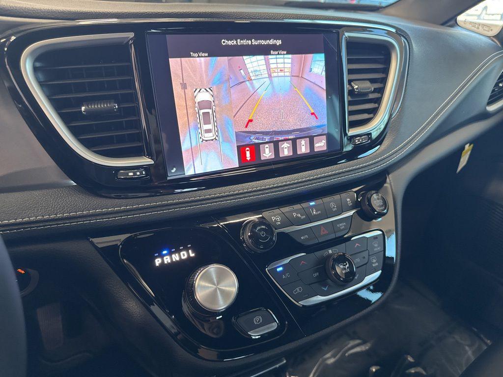 new 2025 Chrysler Pacifica car, priced at $46,862