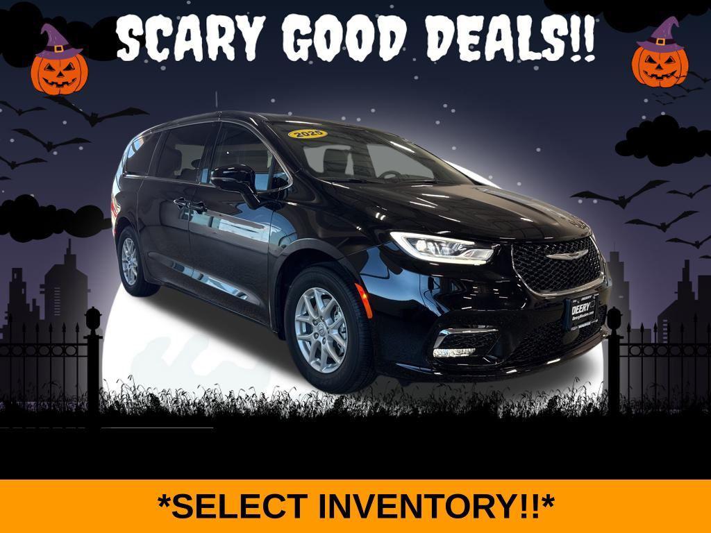 new 2025 Chrysler Pacifica car, priced at $43,612