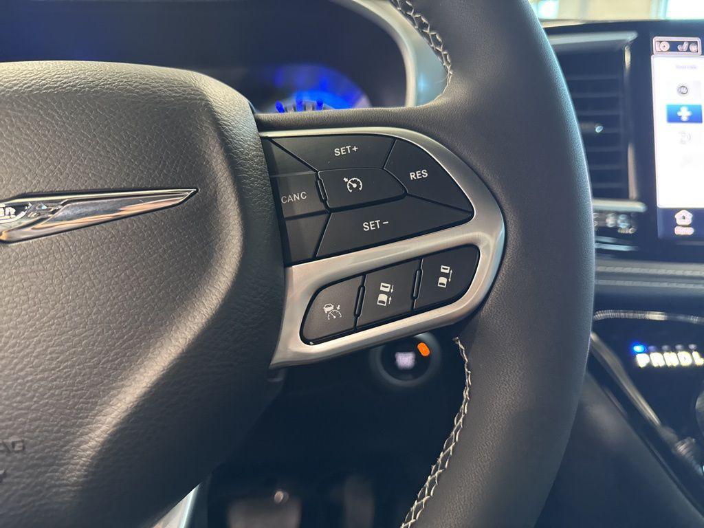 new 2025 Chrysler Pacifica car, priced at $46,862