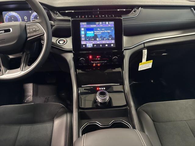 new 2025 Jeep Grand Cherokee car, priced at $40,611