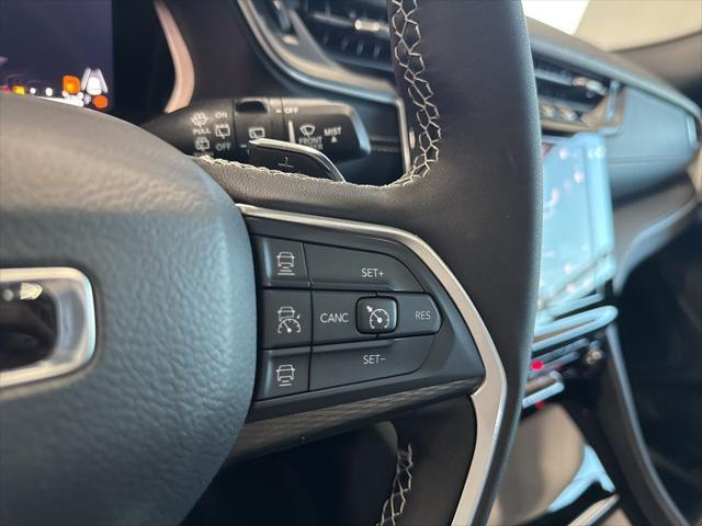 new 2025 Jeep Grand Cherokee car, priced at $40,075