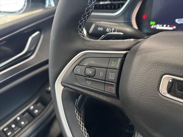 new 2025 Jeep Grand Cherokee car, priced at $40,075