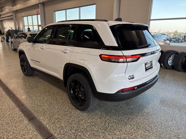 new 2025 Jeep Grand Cherokee car, priced at $40,075