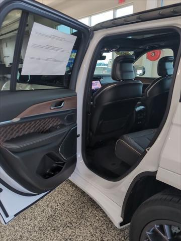 new 2025 Jeep Grand Cherokee car, priced at $57,217