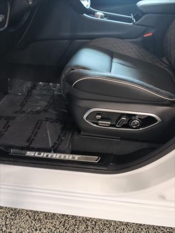 new 2025 Jeep Grand Cherokee car, priced at $57,217