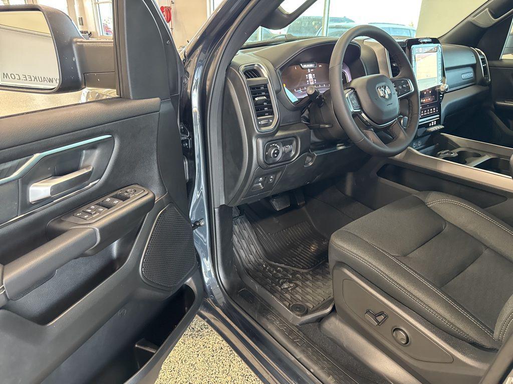 new 2025 Ram 1500 car, priced at $47,861