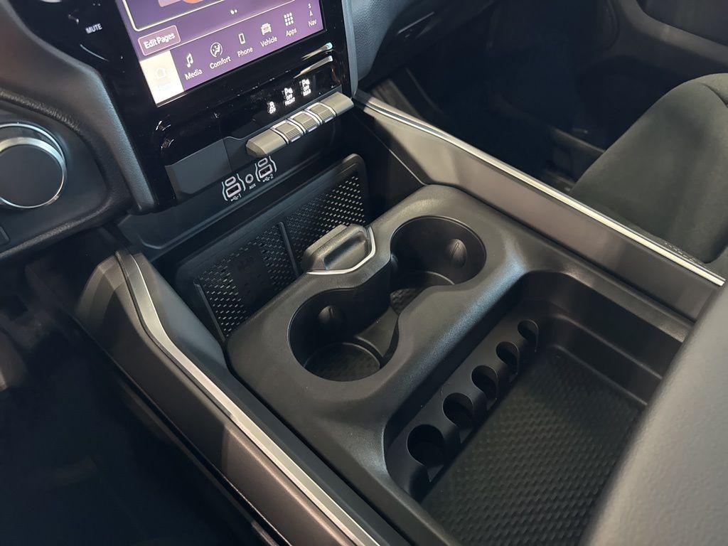 new 2025 Ram 1500 car, priced at $47,861