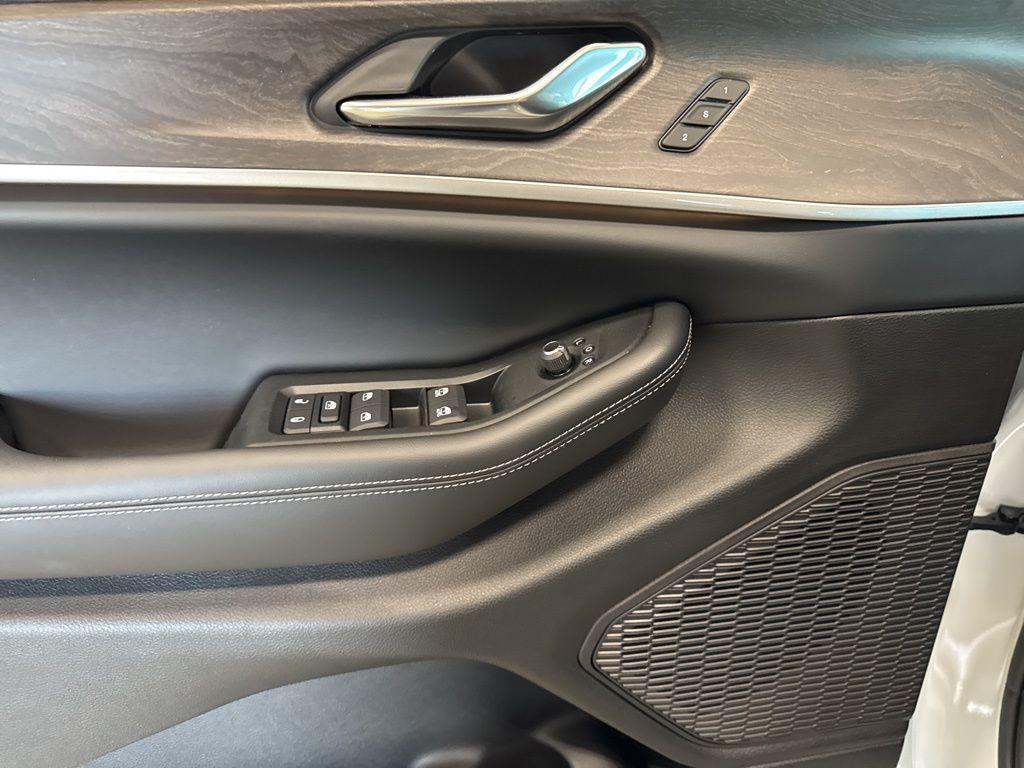 new 2025 Jeep Grand Cherokee car, priced at $45,338