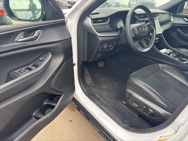 used 2024 Jeep Grand Cherokee car, priced at $36,561