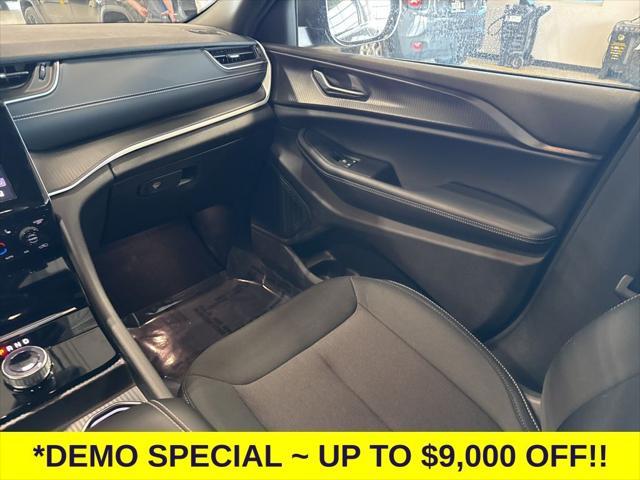 new 2025 Jeep Grand Cherokee car, priced at $32,601