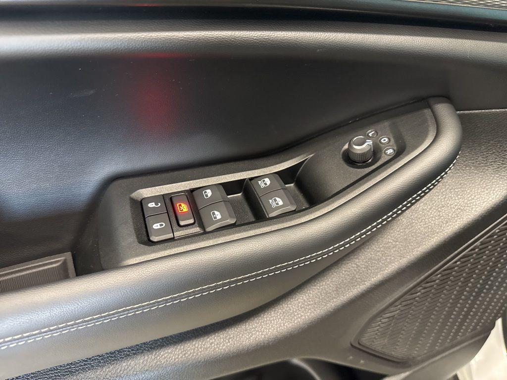 new 2025 Jeep Grand Cherokee L car, priced at $39,331