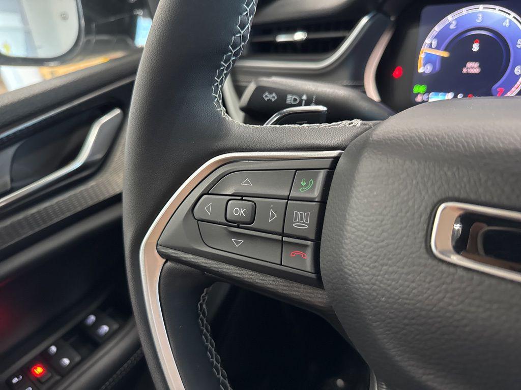 new 2025 Jeep Grand Cherokee L car, priced at $39,331