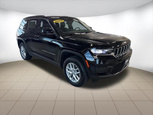 new 2025 Jeep Grand Cherokee car, priced at $37,714