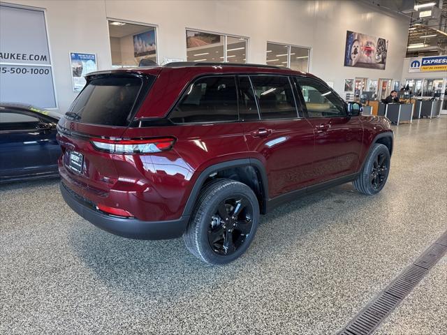 new 2025 Jeep Grand Cherokee car, priced at $44,756