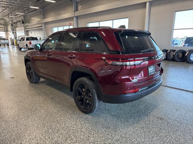 new 2025 Jeep Grand Cherokee car, priced at $44,756