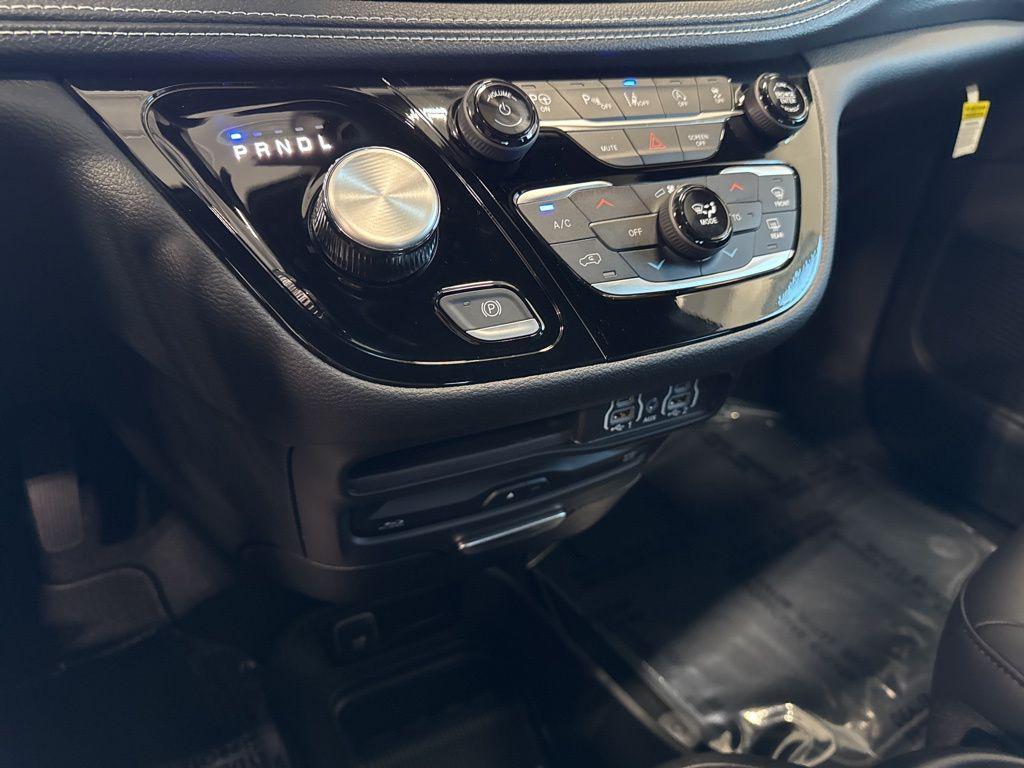 new 2025 Chrysler Pacifica car, priced at $47,112