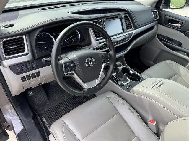 used 2018 Toyota Highlander car, priced at $27,998