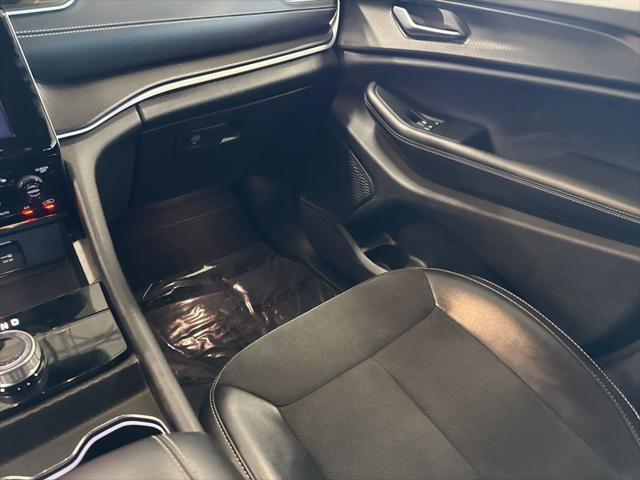 used 2024 Jeep Grand Cherokee car, priced at $34,381