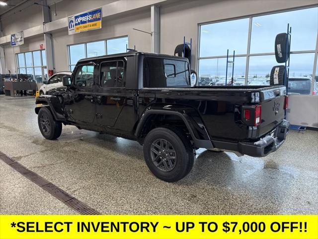 new 2025 Jeep Gladiator car, priced at $39,623