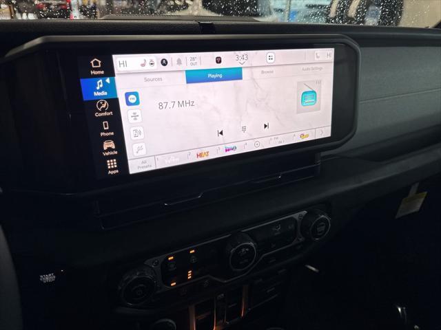 new 2025 Jeep Gladiator car, priced at $42,076