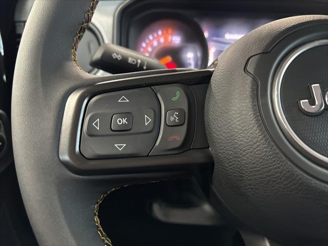new 2025 Jeep Gladiator car, priced at $42,076