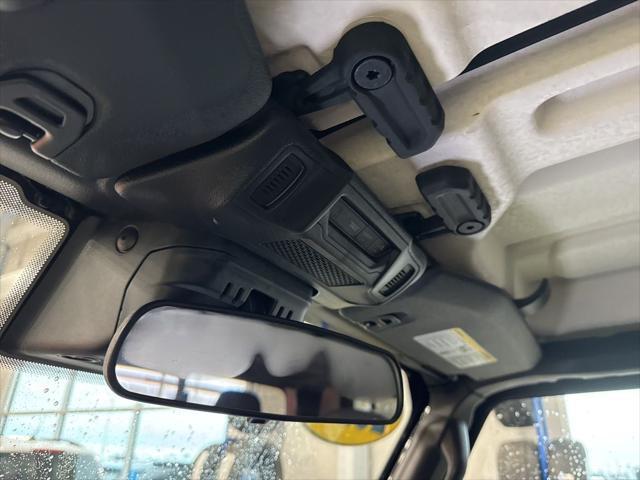 new 2025 Jeep Gladiator car, priced at $42,076