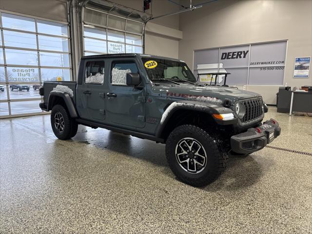 new 2025 Jeep Gladiator car, priced at $51,198