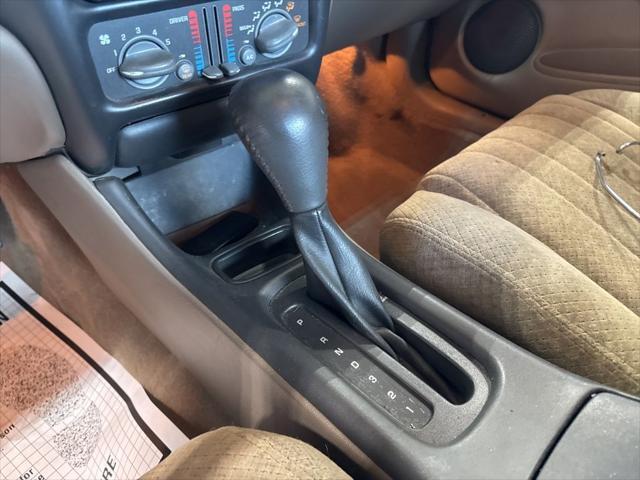used 2002 Pontiac Grand Prix car, priced at $3,995
