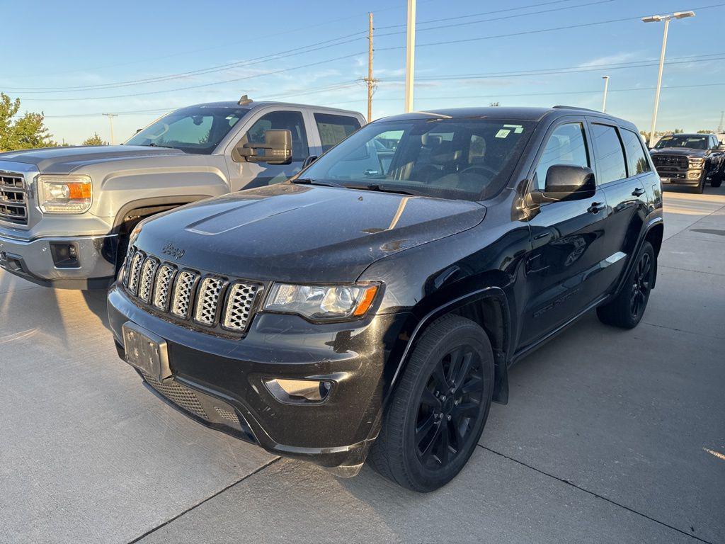 used 2017 Jeep Grand Cherokee car, priced at $15,310