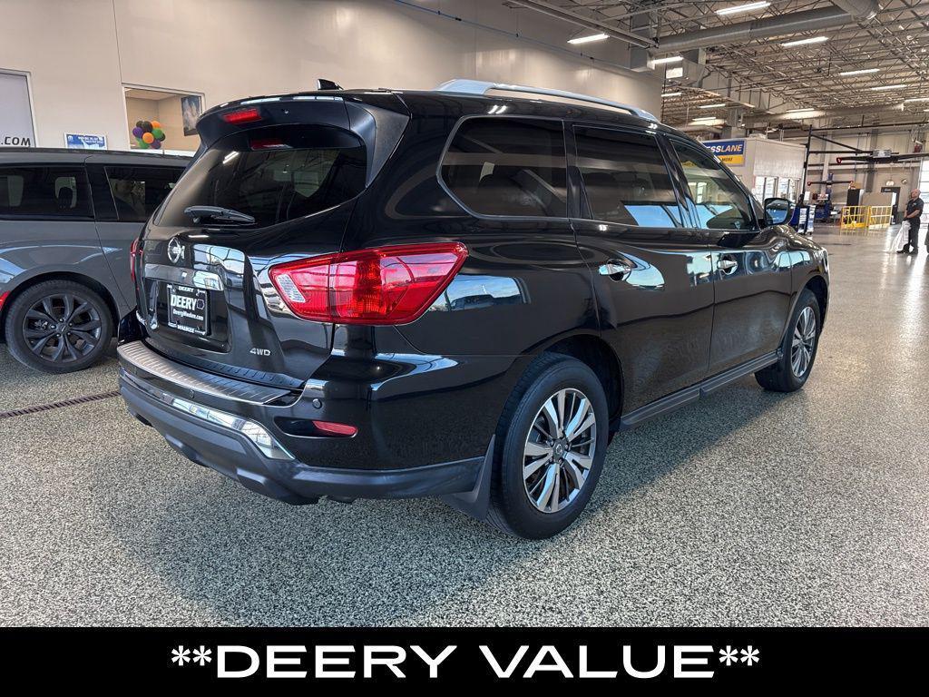 used 2020 Nissan Pathfinder car, priced at $14,000