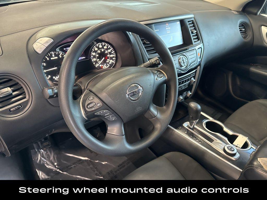 used 2020 Nissan Pathfinder car, priced at $14,000