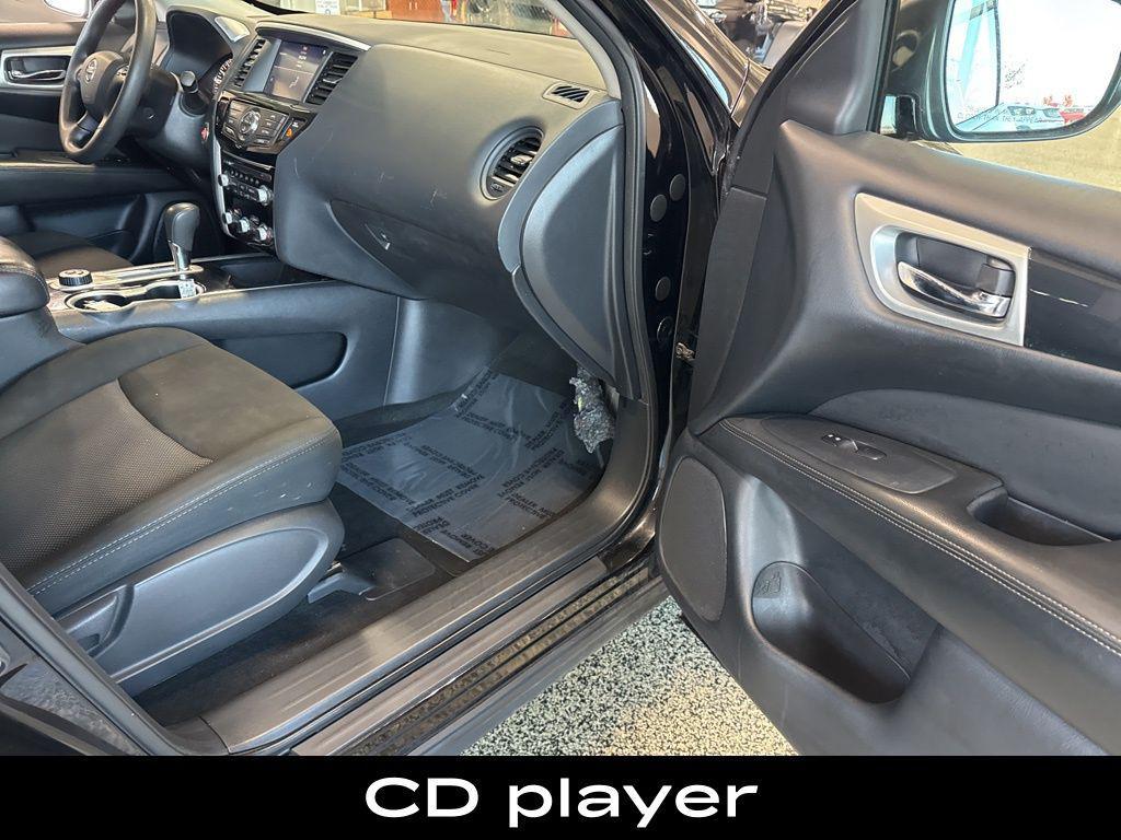 used 2020 Nissan Pathfinder car, priced at $14,000