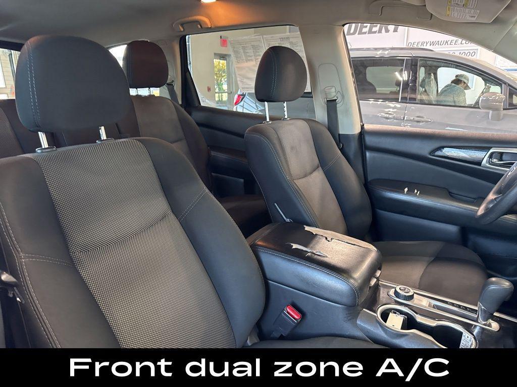 used 2020 Nissan Pathfinder car, priced at $14,000