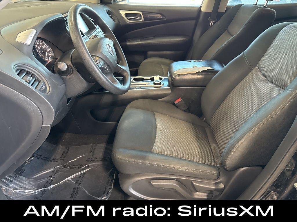 used 2020 Nissan Pathfinder car, priced at $14,000