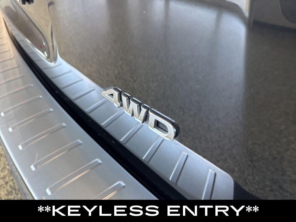 used 2020 Nissan Pathfinder car, priced at $14,000