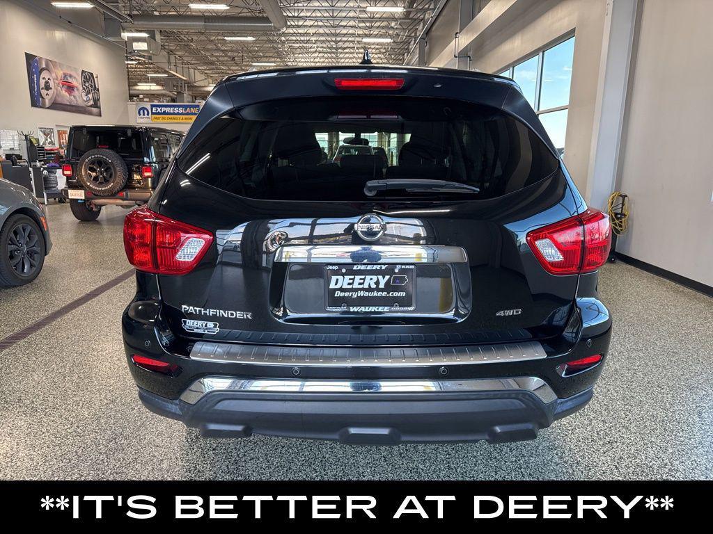 used 2020 Nissan Pathfinder car, priced at $14,000