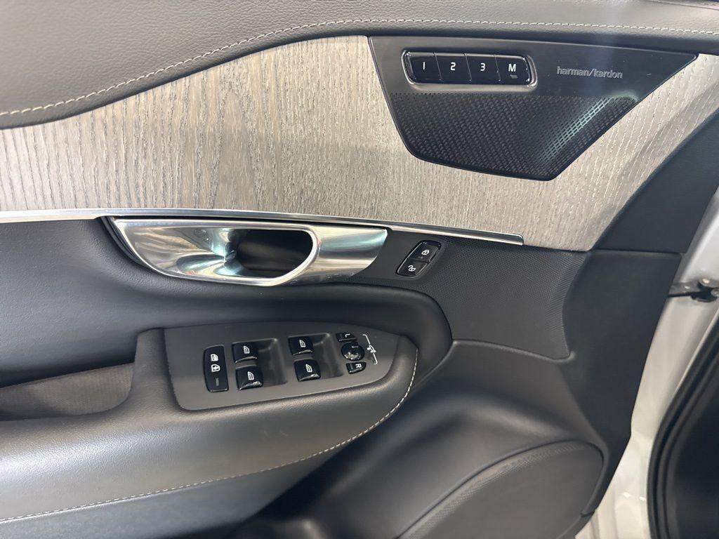 used 2022 Volvo XC90 car, priced at $37,874