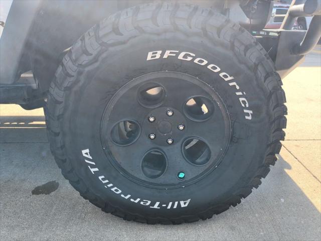 used 2013 Jeep Wrangler Unlimited car, priced at $17,550