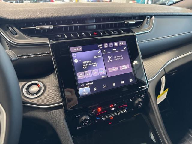 new 2025 Jeep Grand Cherokee car, priced at $40,611
