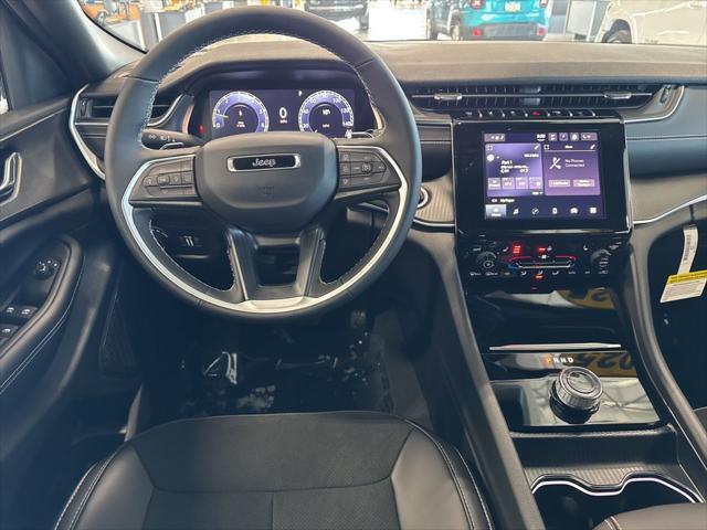 new 2025 Jeep Grand Cherokee car, priced at $40,611
