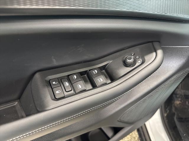 new 2025 Jeep Grand Cherokee car, priced at $40,611