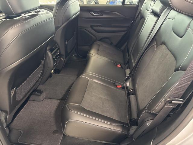 new 2025 Jeep Grand Cherokee car, priced at $40,611