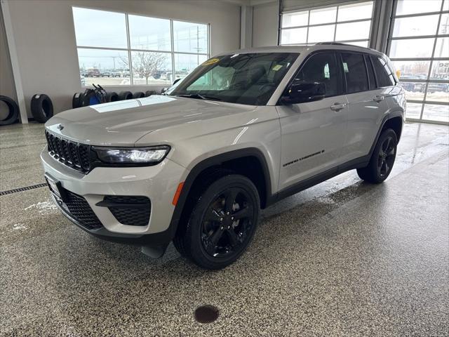 new 2025 Jeep Grand Cherokee car, priced at $40,611