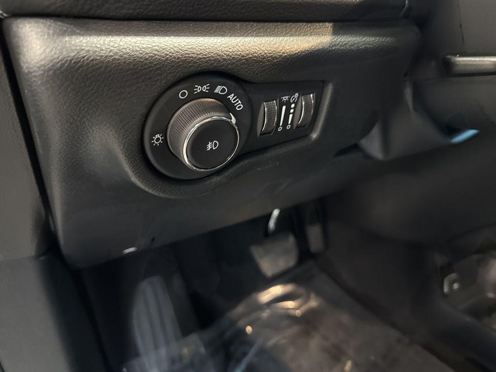 new 2026 Chrysler Pacifica car, priced at $46,817