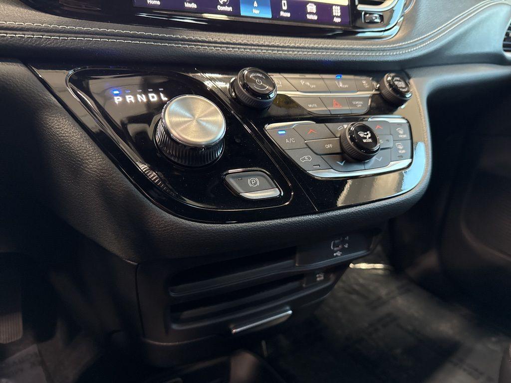 new 2026 Chrysler Pacifica car, priced at $46,817