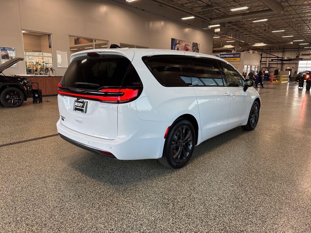new 2026 Chrysler Pacifica car, priced at $46,817